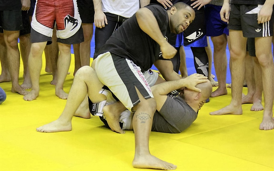 Daniel Cormier sẽ nghỉ hưu sau khi tái đấu với Stipe Miocic? Daniel Cormier sẽ nghỉ hưu sau khi tái đấu với Stipe Miocic?